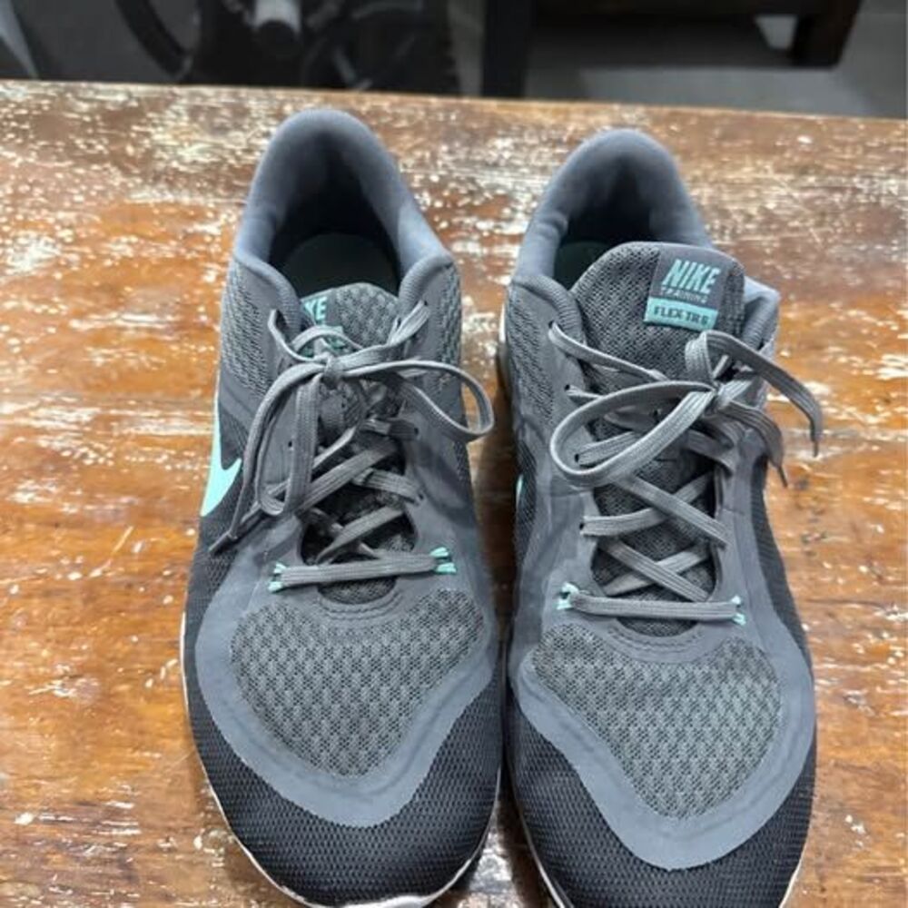 Nike Flex TR 6 Training Shoes Womens Size 11